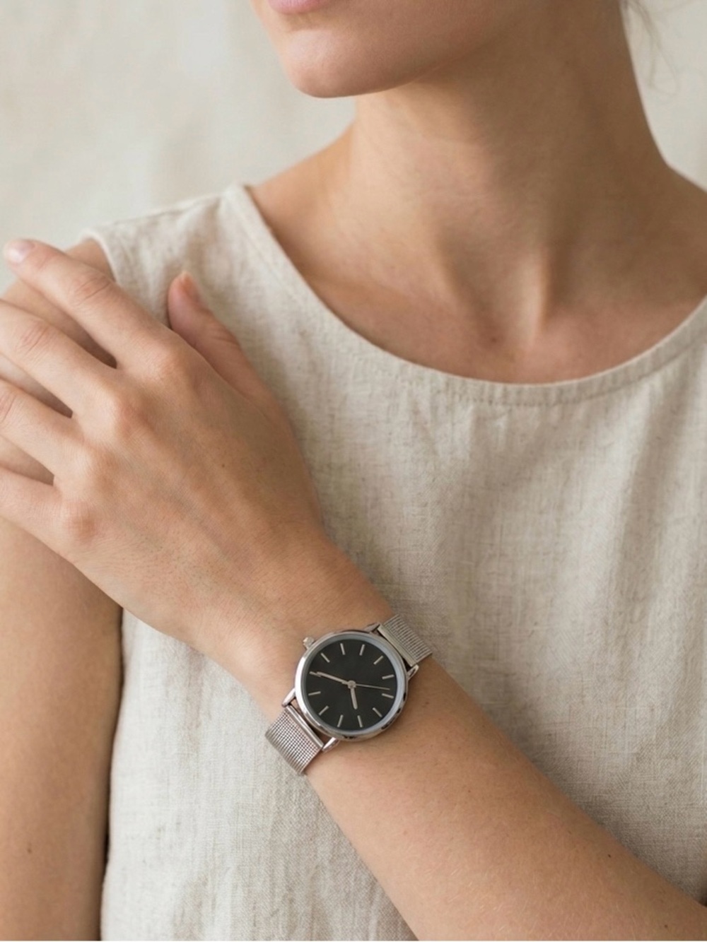 TCK Silver Mesh Band Black Dial Minimalist Quartz Watch New in Box